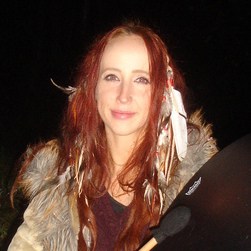 Gaia Evalyn Love Gaia Evalyn Love